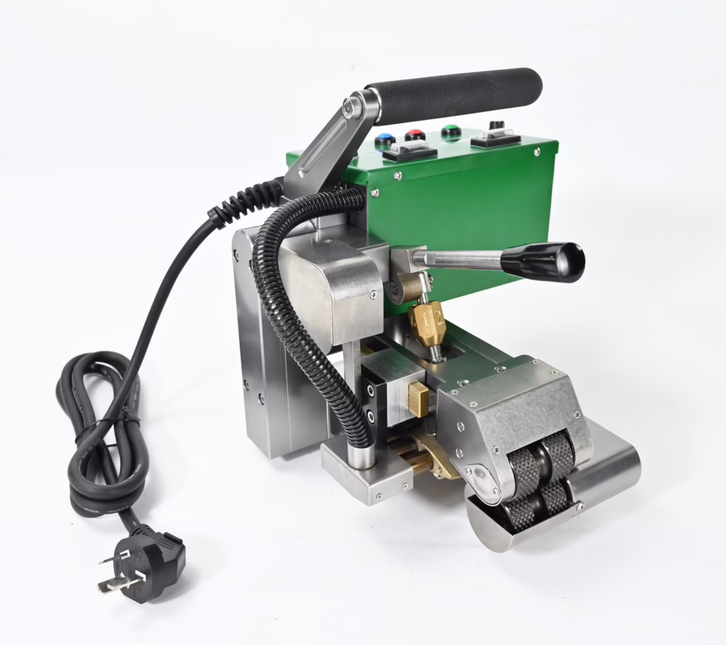 Máy hàn bạt HDPE BT860 nhìn từ bên hông