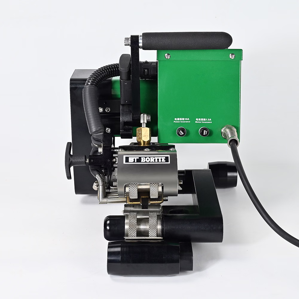 Máy hàn bạt HDPE BT960 nhìn từ bên hông